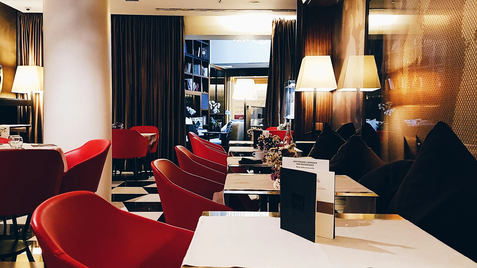 Hotel Milano Scala 4*,