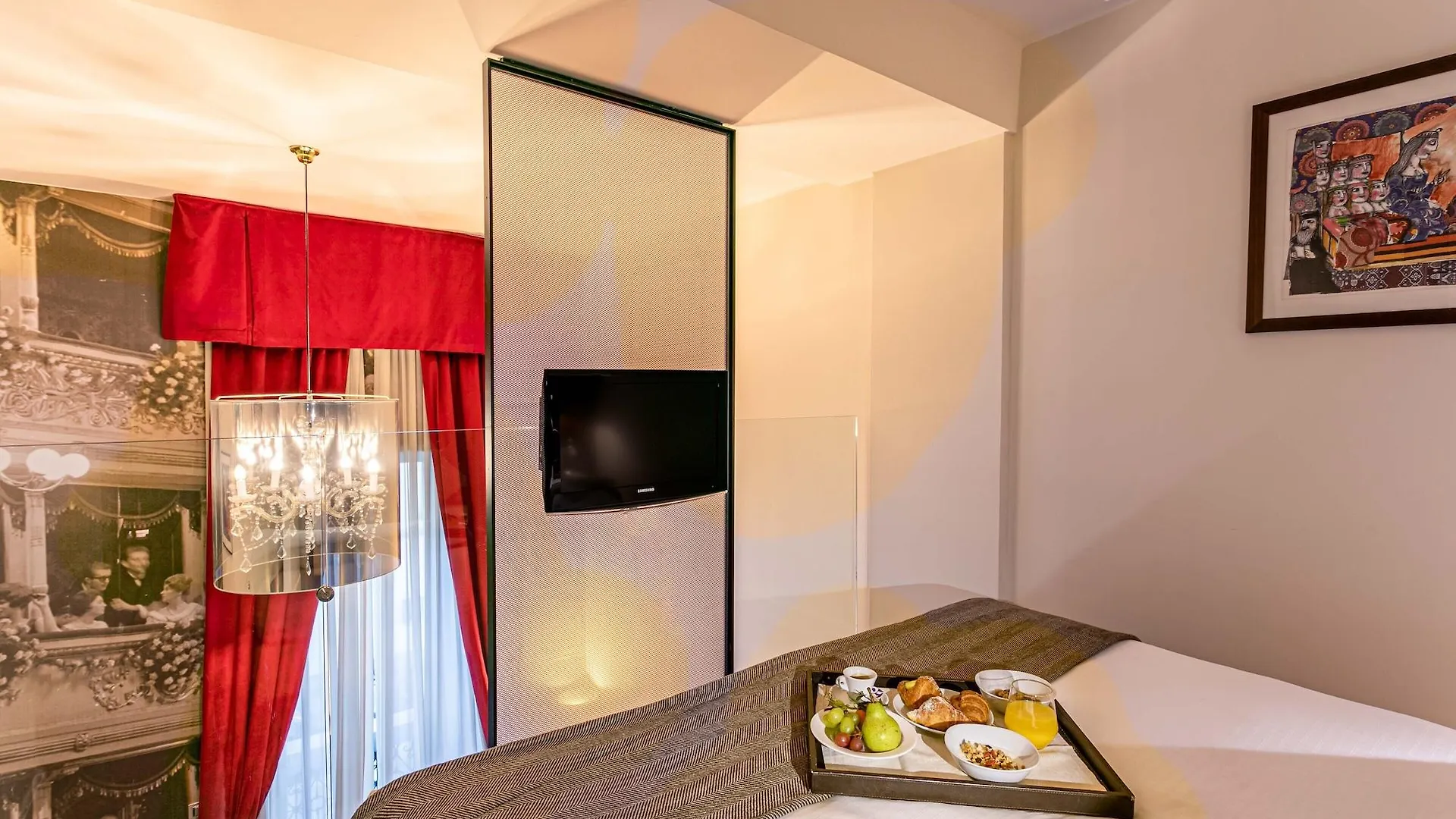 Hotel Milano Scala 4*,  İtalya
